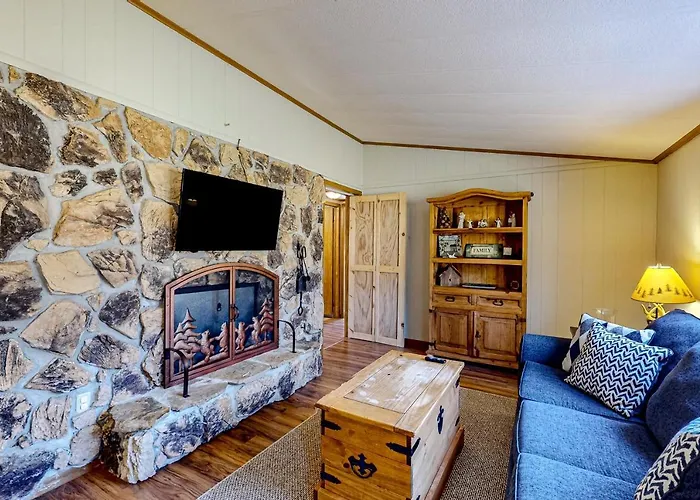 Pine Woods Cabin
